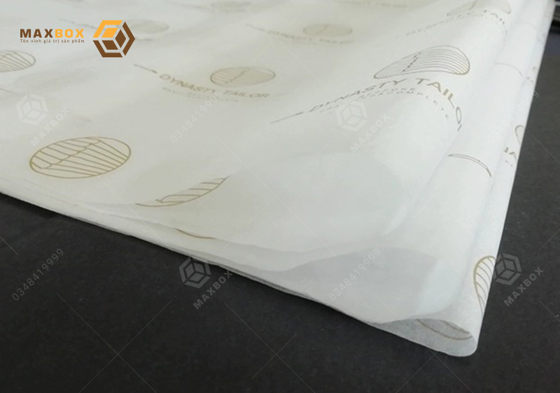 Giấy nến có khả năng chống ẩm tốt, khiến quần áo luôn khô ráo không gây mốc.