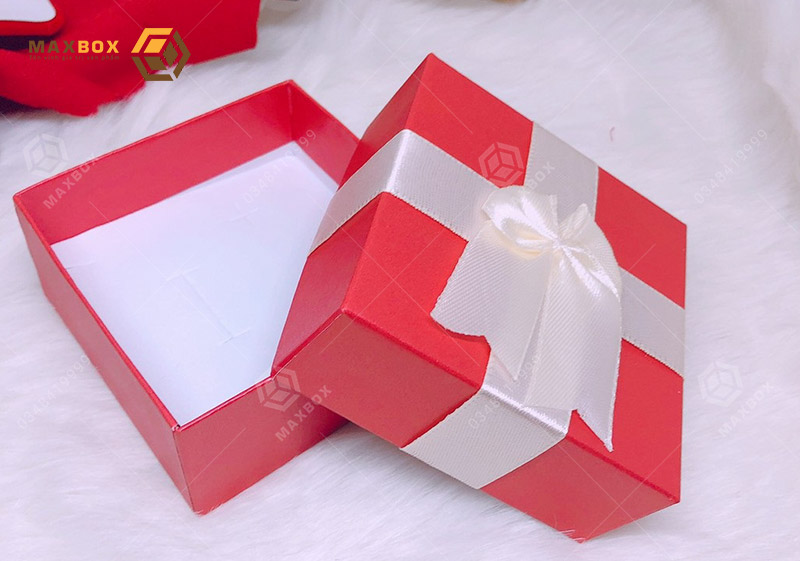 In hộp quà tặng, In hộp quà tết cao cấp để nâng niu các sản phẩm quà tặng
