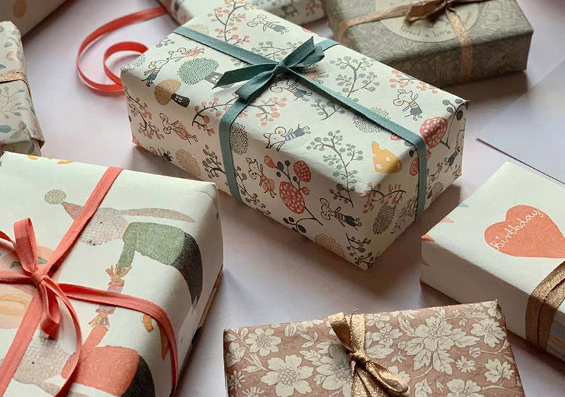 In giấy gói quà 17 In giấy gói quà theo yêu cầu cho shop quà tặng